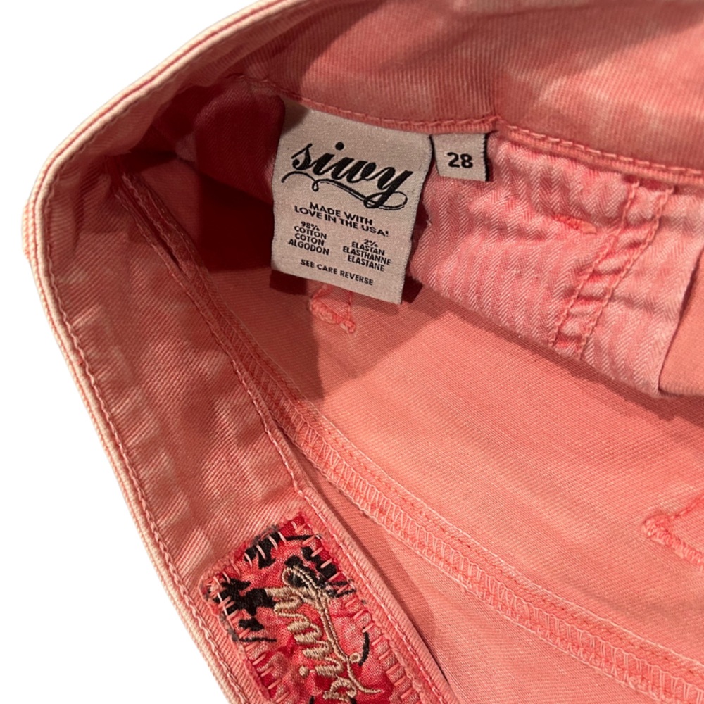 Siwy Camilla Cutoff Denim Shorts | Acid Wash Coral Pink | Size 28 - Picture 4 of 4